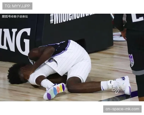 塞维利亚后卫阿库鲁在训练中膝盖受伤,预计赛季报销 塞维利亚后卫阿库鲁在训练中膝盖受伤,预计赛季报销