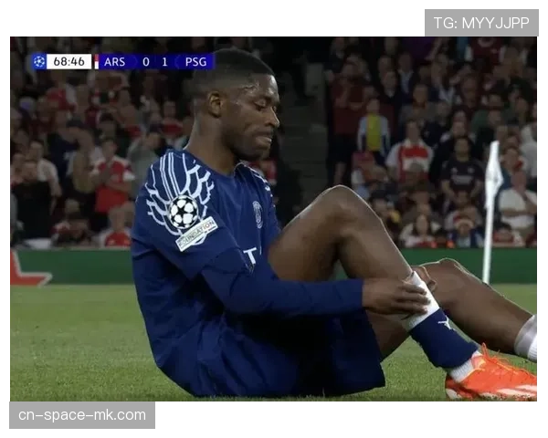 官方:巴黎圣日耳曼前锋登贝莱肌肉拉伤,将缺席未来两周赛事 官方:巴黎圣日耳曼前锋登贝莱肌肉拉伤,将缺席未来两周赛事